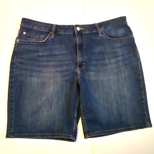 Lee riders mid length Bermuda shorts, size 18/20, good pre-used condition